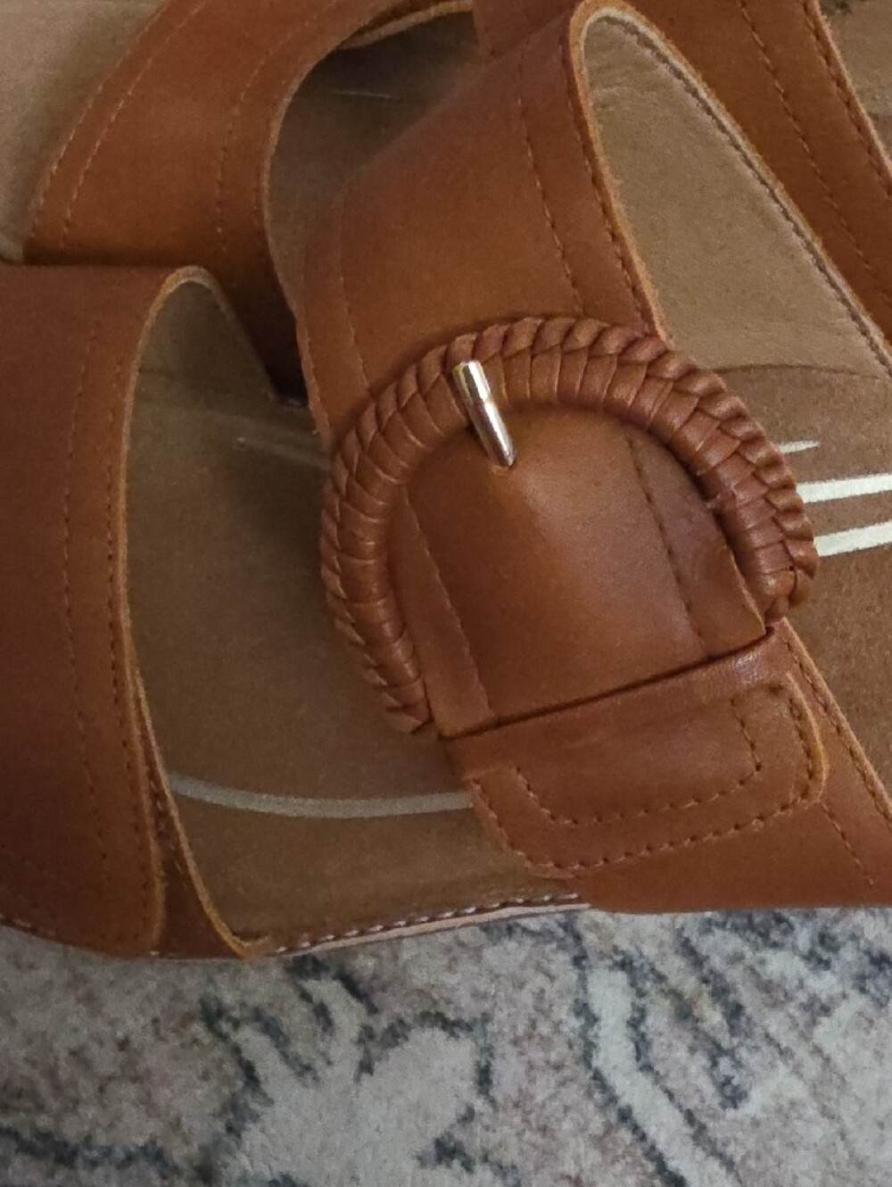 NWT Aetrex Women's Size 10 Brown Leather Slide Sandals with Decorative Buckle. - Picture 5 of 8